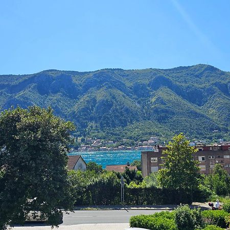Apartment Luka Kotor Bagian luar foto