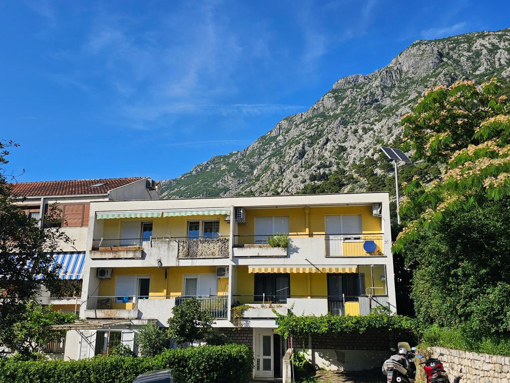 Apartment Luka Kotor Bagian luar foto